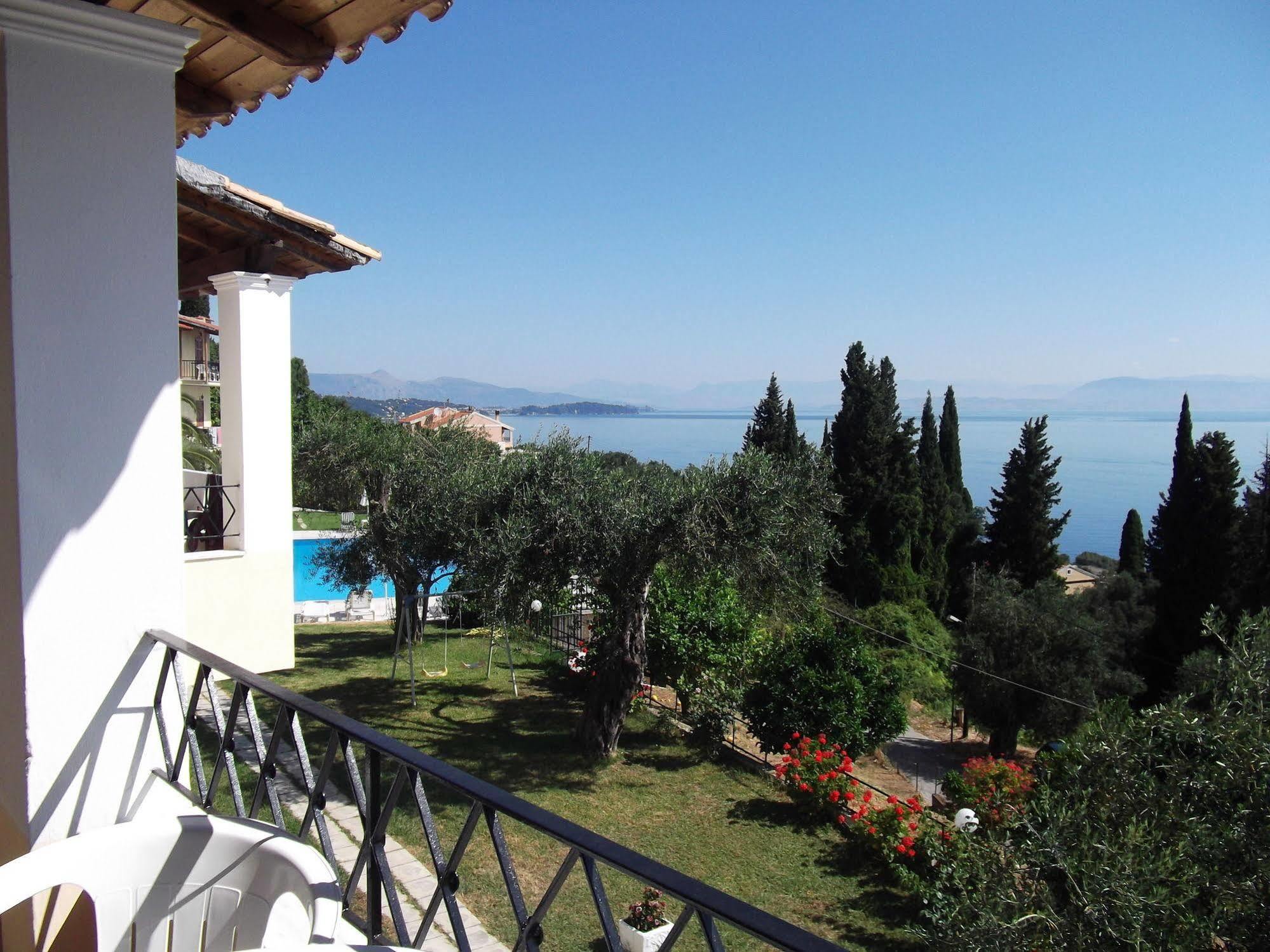 Aparthotel Rising Sun & Benitses (Corfu)