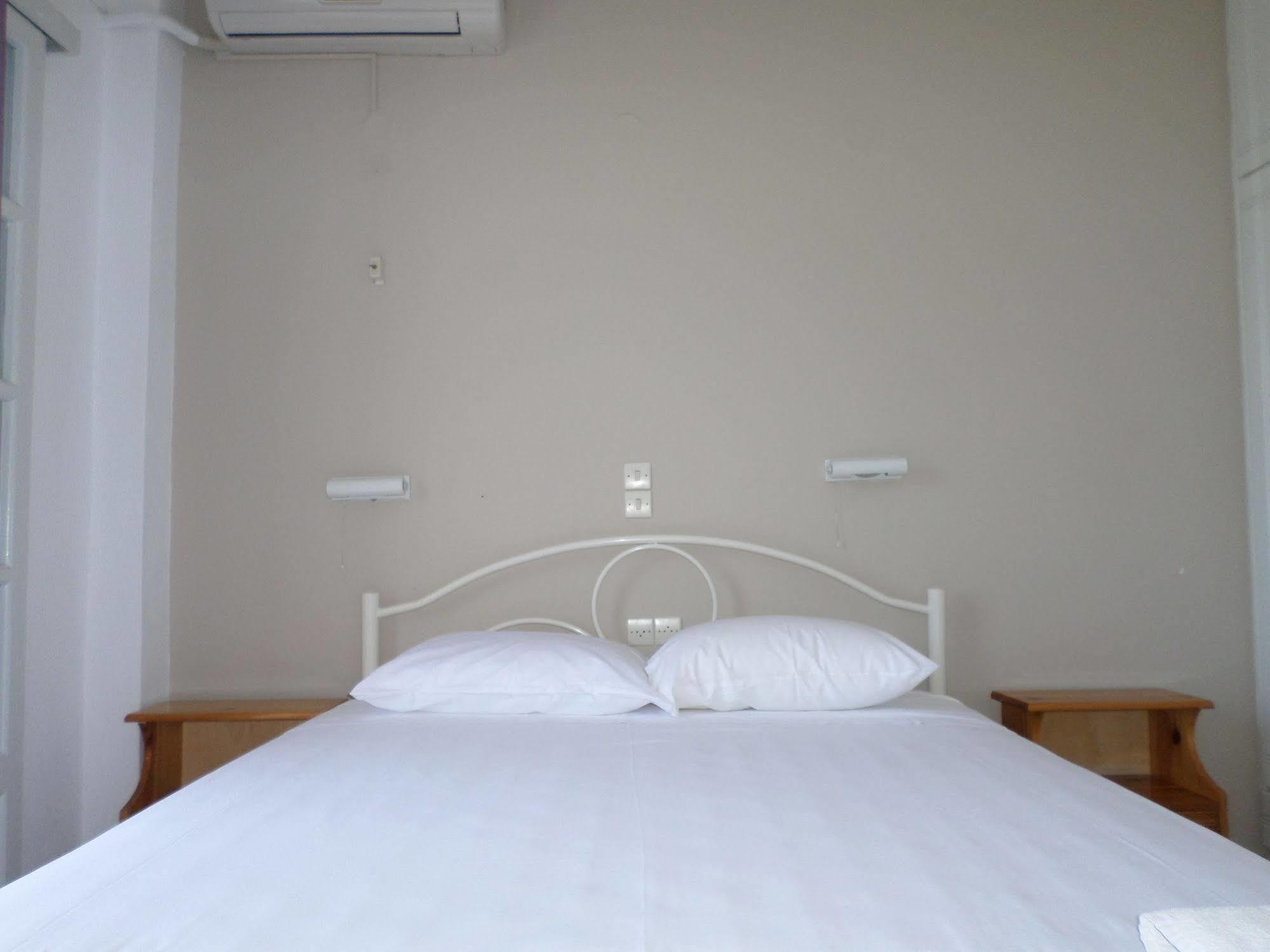 Aparthotel Rising Sun & Benitses (Corfu)