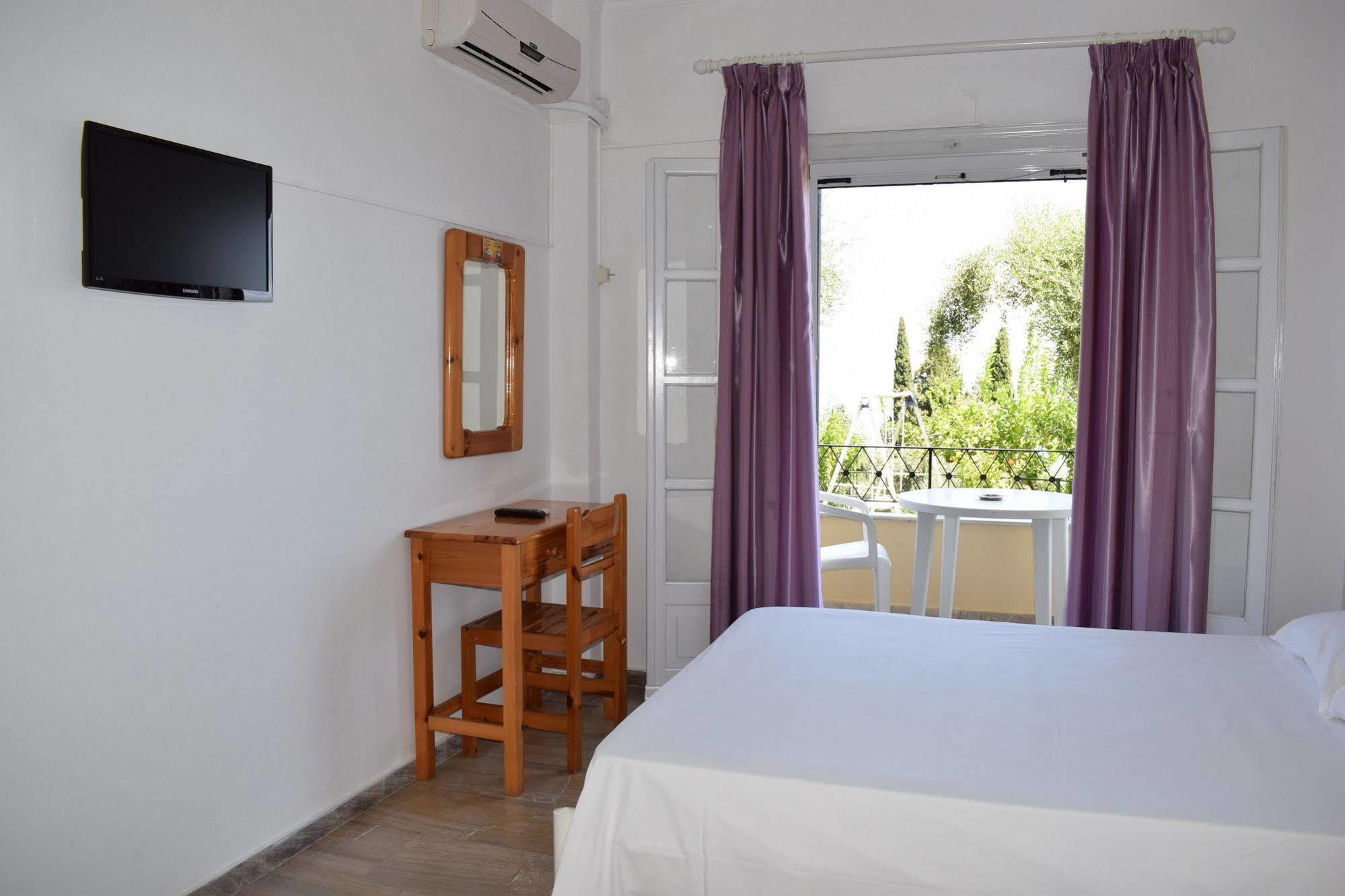 Rising Sun & Aparthotel Benitses (Corfu)